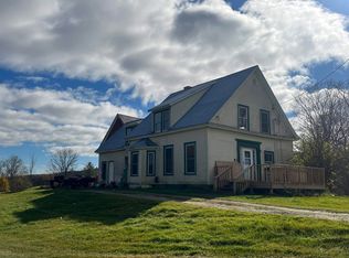 83 Chesley Hill Rd, Sheffield, VT 05866