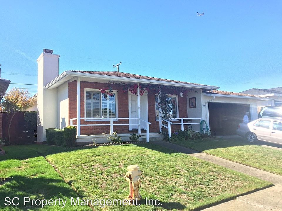 1st image of 601 Theresa Dr