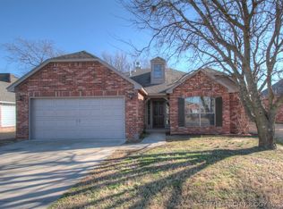 5225 Bahama Ave, Sand Springs, OK 74063