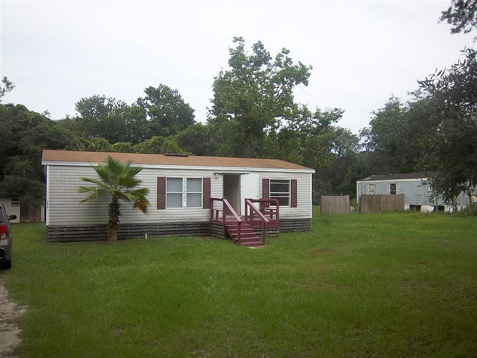 1st image of 2628 Isabella Ave