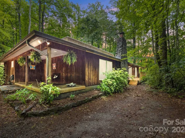 8040 Cedarbrook Dr, Charlotte, NC 28215