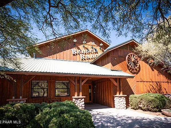 15925 E Broken Bit Rd, Mayer, AZ 86333