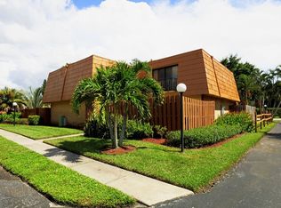 1720 Park Meadows Dr APT 3, Fort Myers, FL 33907