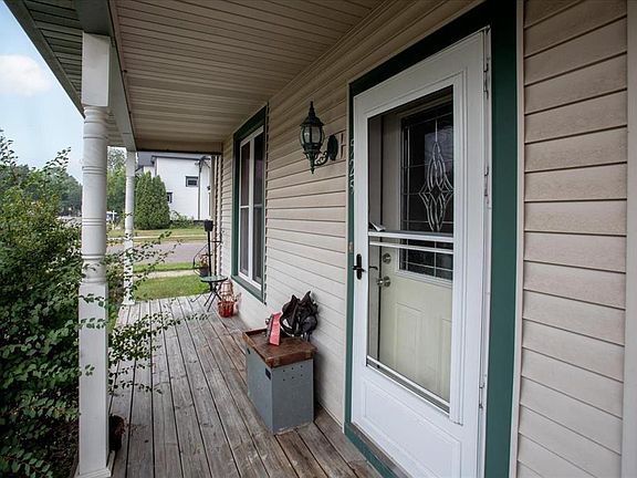 4th image of 523-525 Bay Street #2