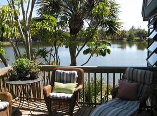 1425 Sandpiper Cir, Sanibel, FL 33957