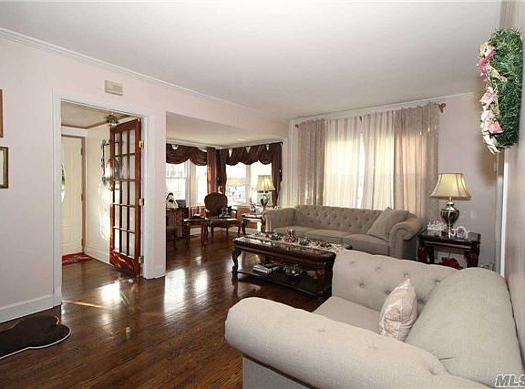 4th image of 877 Lincoln Ave