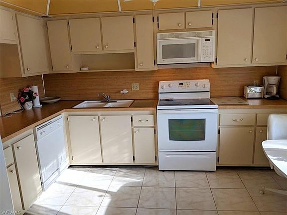5th image of 135 Palm Dr #8616