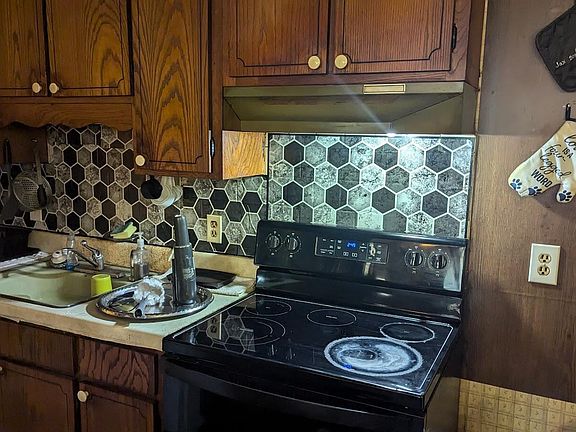 5th image of 130 S Estes Dr #F