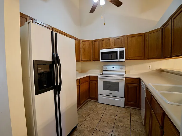 131 Lake Chateau Dr — Photo 11