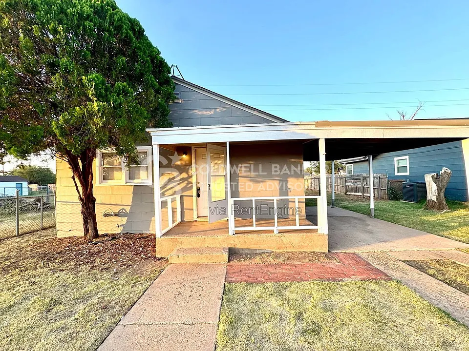 3213 Erskine St