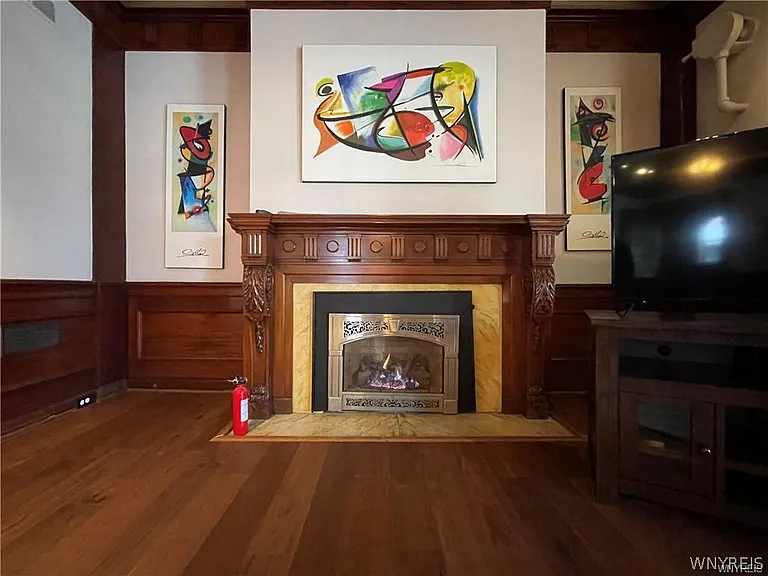 1115 Delaware Ave #1 — Photo 6