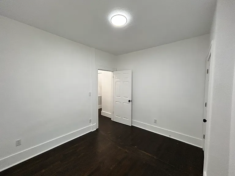 1316 NW 9th St #1/2 — Photo 15