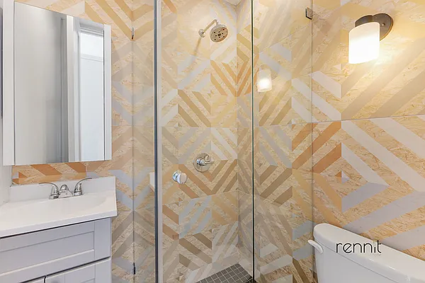 Rented by Rennit Inc. | media 32