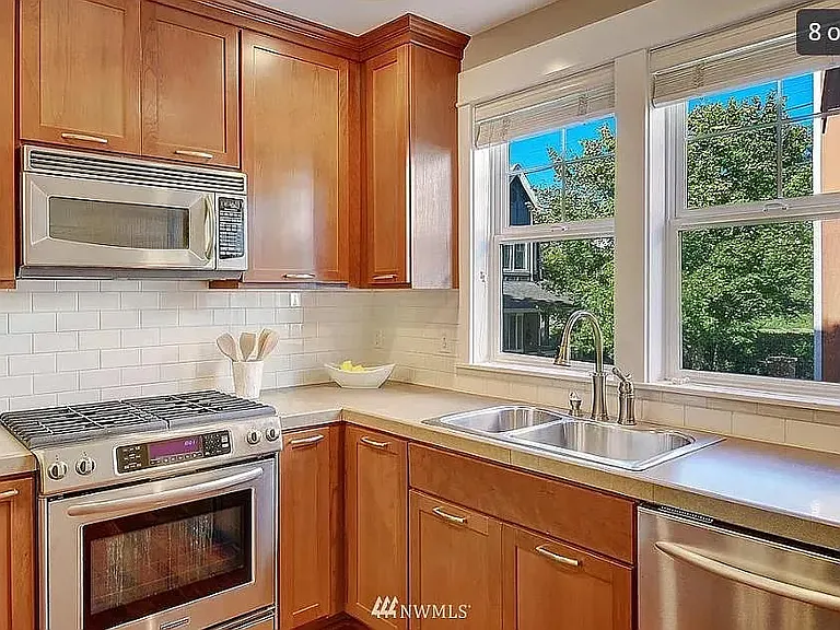 5817 55th Ave NE — Photo 3