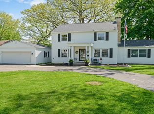 1008 Mary Ave, Dixon, IL 61021