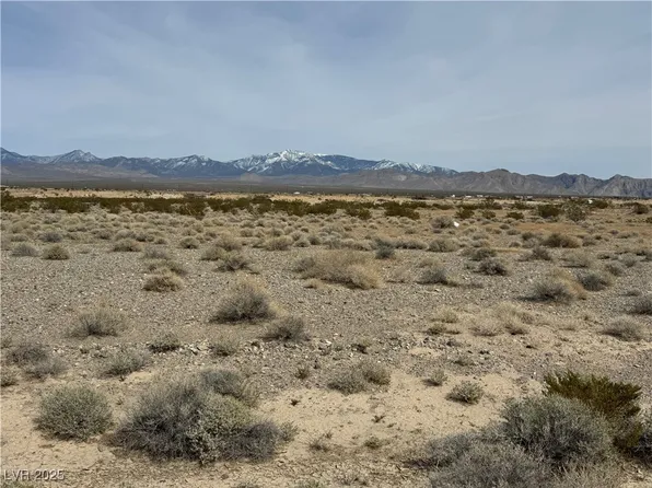 731 Emery St, Pahrump, NV 89048