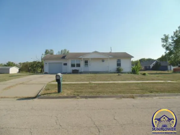 2417 SE 28th St, Topeka, KS 66605