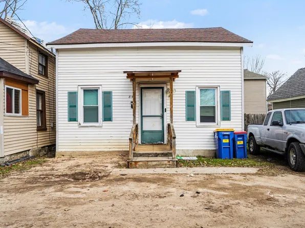 850 3rd St NW, Grand Rapids, MI 49504