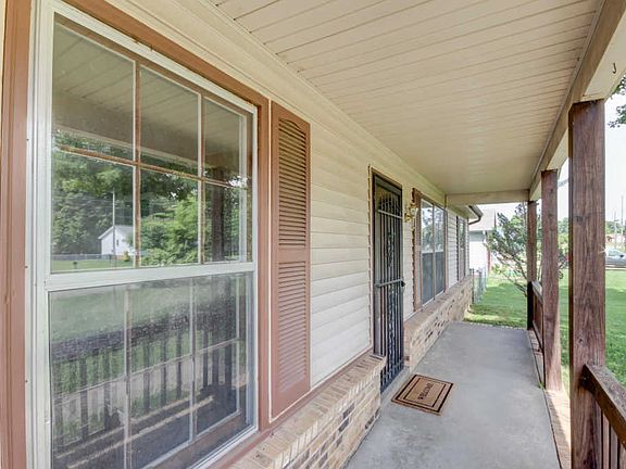2nd image of 1566 Mary Beth Ln