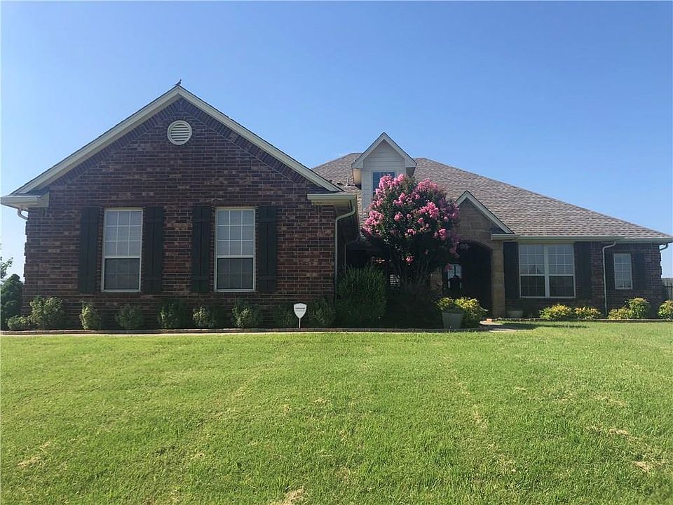 1st image of 16101 Glimmer Cir