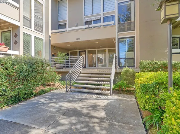 1131 Compass Ln APT 108, Foster City, CA 94404
