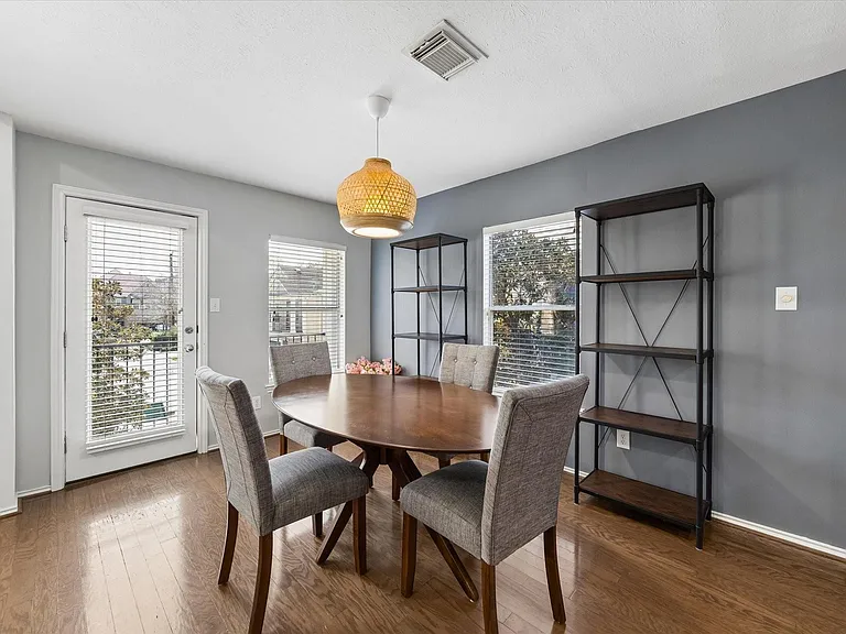 1421 W 26th St #F — Photo 8