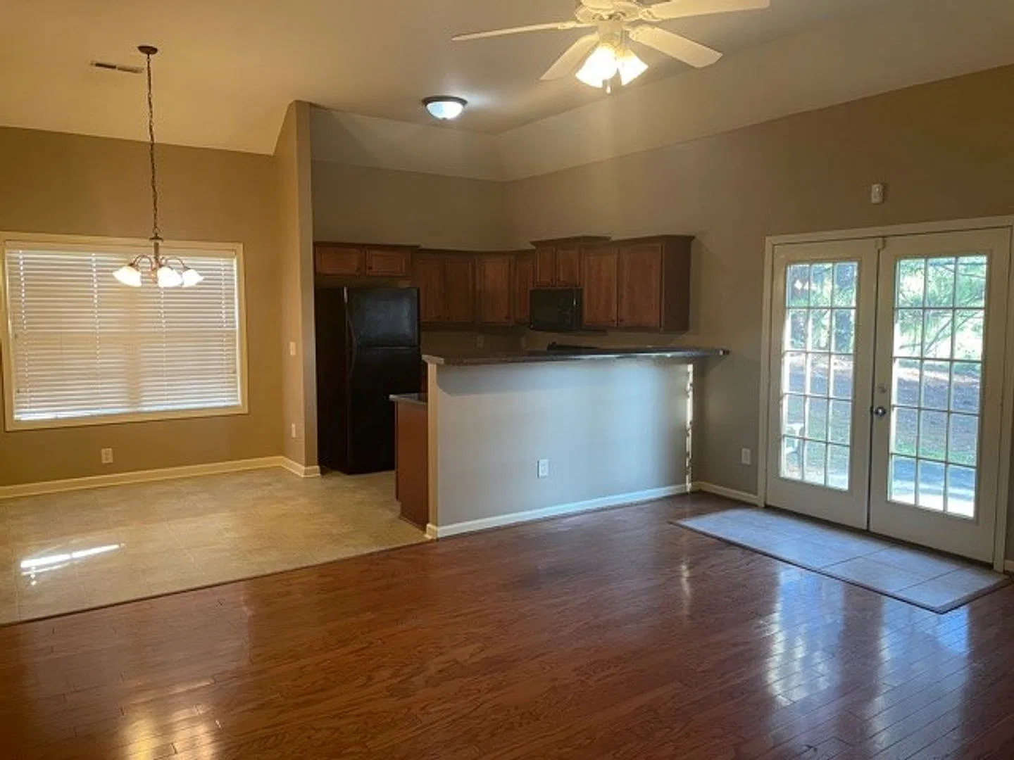 For Rent — Photo 3
