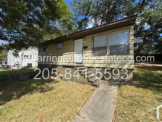 2nd image of 2361 Center Pl S