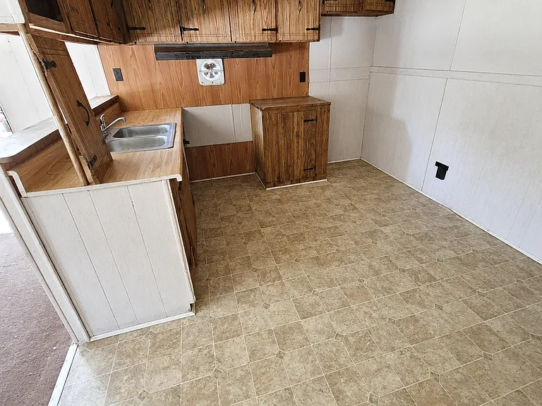 6908 E Bethany Rd #18 — Photo 1