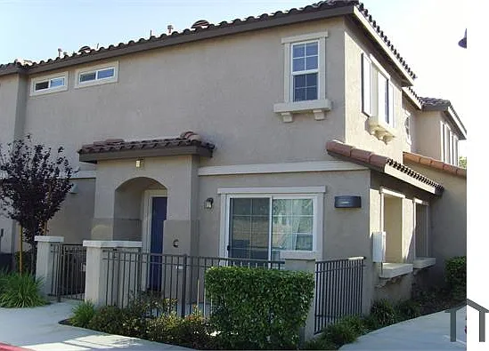 25816 Iris Ave — Photo 1