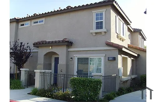 25816 Iris Ave Photo 1