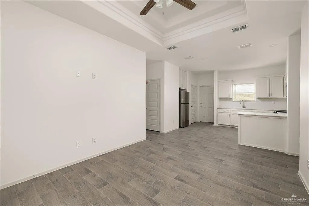 3 bed, 2.0 bath, 1118 sqft, $1,225 — Photo 4