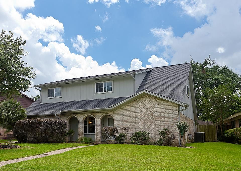 1st image of 13823 Vinehill Dr