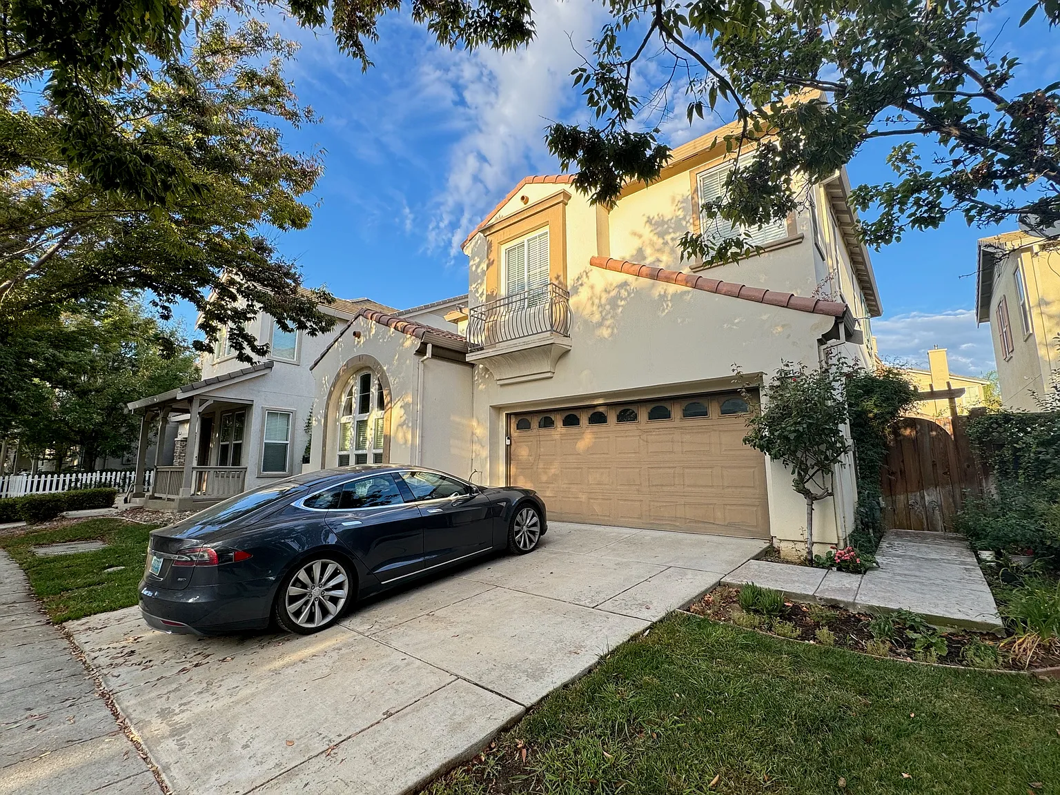 421 Goodwin St photo 1