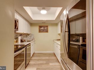 32 Rittenhouse Dr, Willingboro, NJ 08046