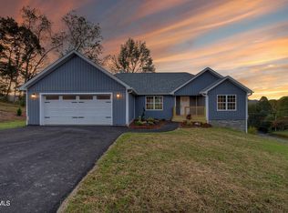 104 Eastridge Ln, Elizabethton, TN 37643