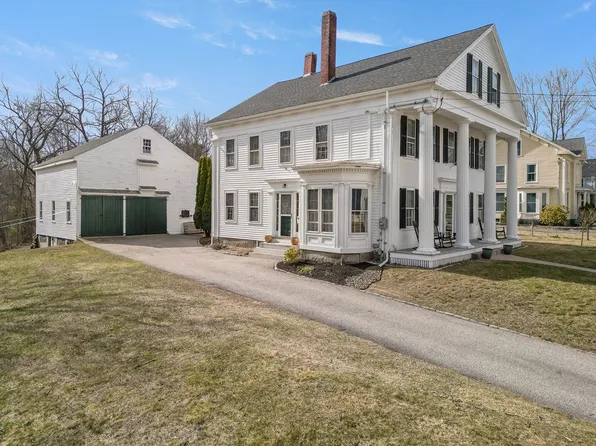 26 Church St, Merrimac, MA 01860