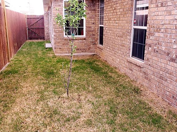 3rd image of 3102 Southridge Ct