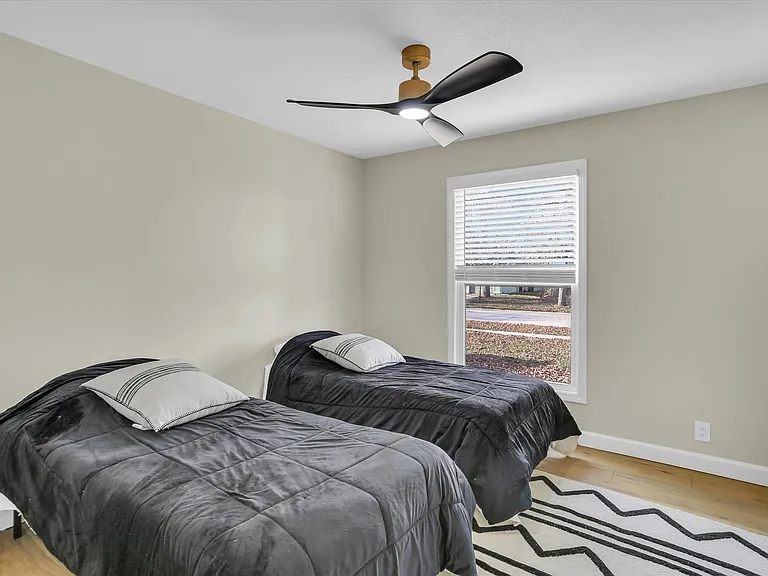 4011 Danbury Dr — Photo 21