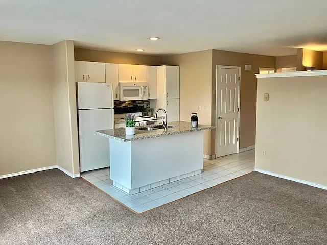 1719 SW 16th Ave — Photo 1