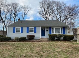 42 Chesslee Rd, East Hartford, CT 06108