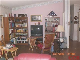 4th image of 836 Vista Montana