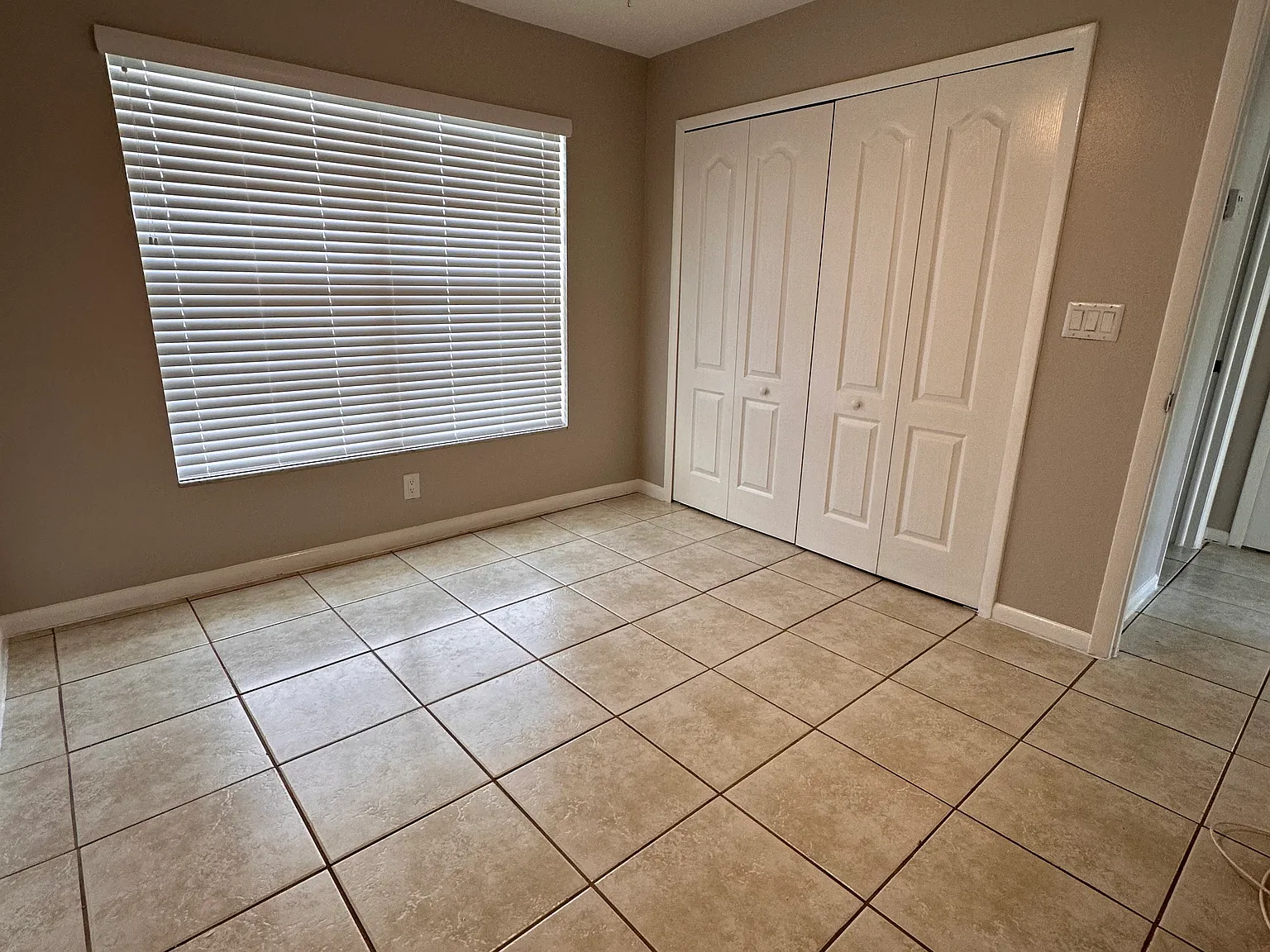 2 bed, 896 sqft, $1,625 — Photo 3
