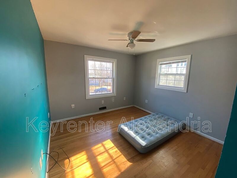 2nd image of 6232 Greeley Blvd Unit 2
