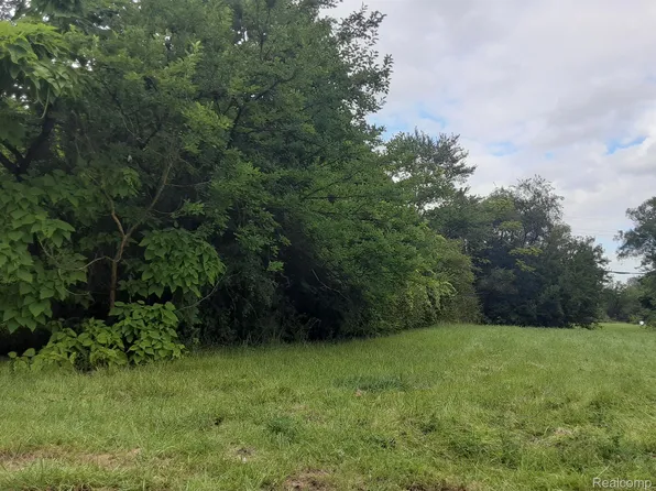 5080 25th St, Detroit, MI 48208