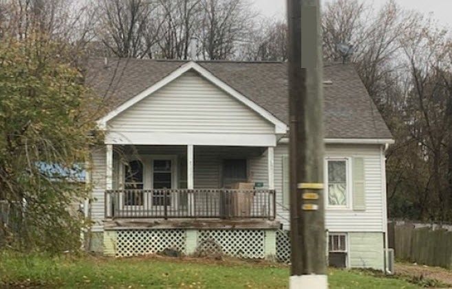 1st image of 147 E Main St