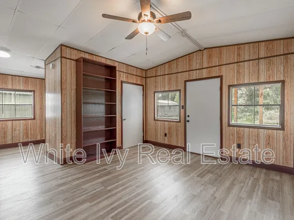 136 S Johnnie St, Trinity, TX 75862