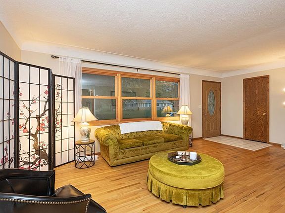4th image of 2717 Sunset Ln