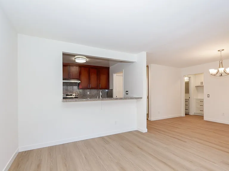 380 Vallejo Dr #128 — Photo 9