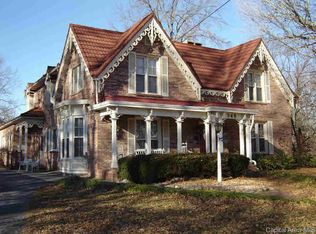 346 College Ave, Carlinville, IL